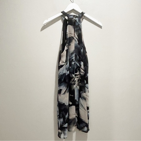 ASTR THE LABEL Women’s Black Gray Floral Pleated Halter Mini Dress Size XS/S - Picture 6 of 10